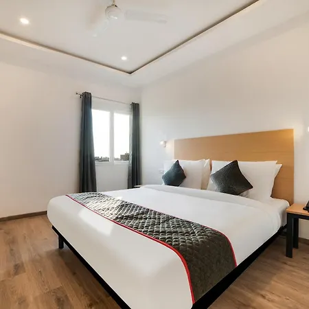 Townhouse Ss Aero Prime Hotel Shamshabad Exterior photo