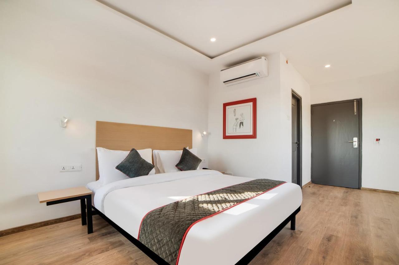 Townhouse Ss Aero Prime Hotel