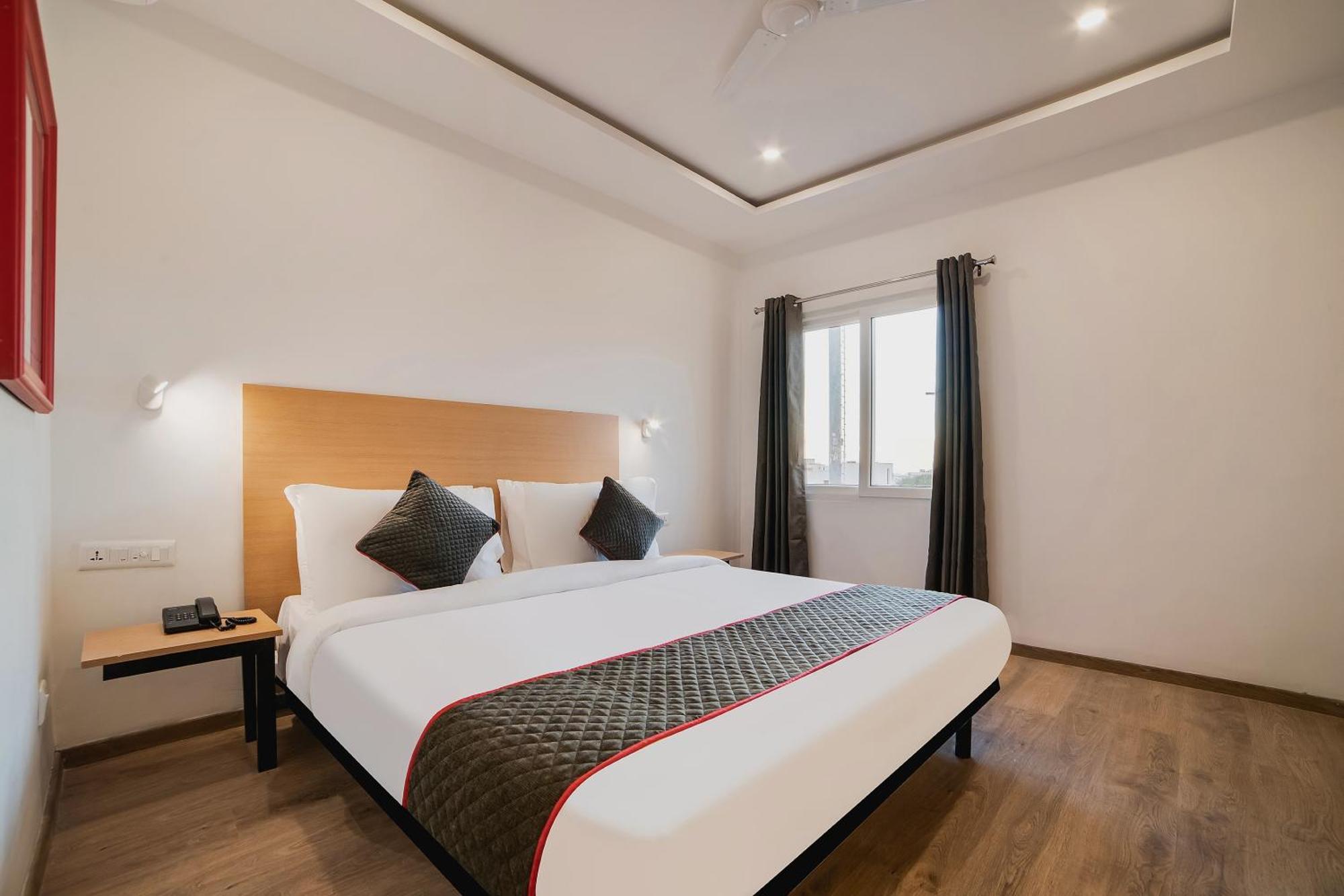 Hotel Townhouse Ss Aero Prime 4*