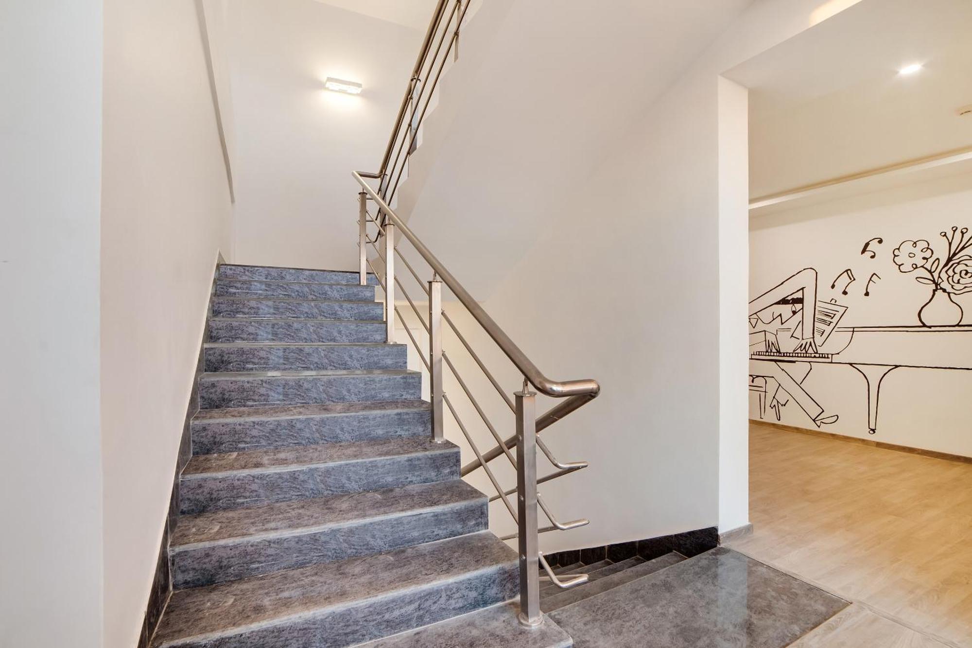 Townhouse Ss Aero Prime Hotel