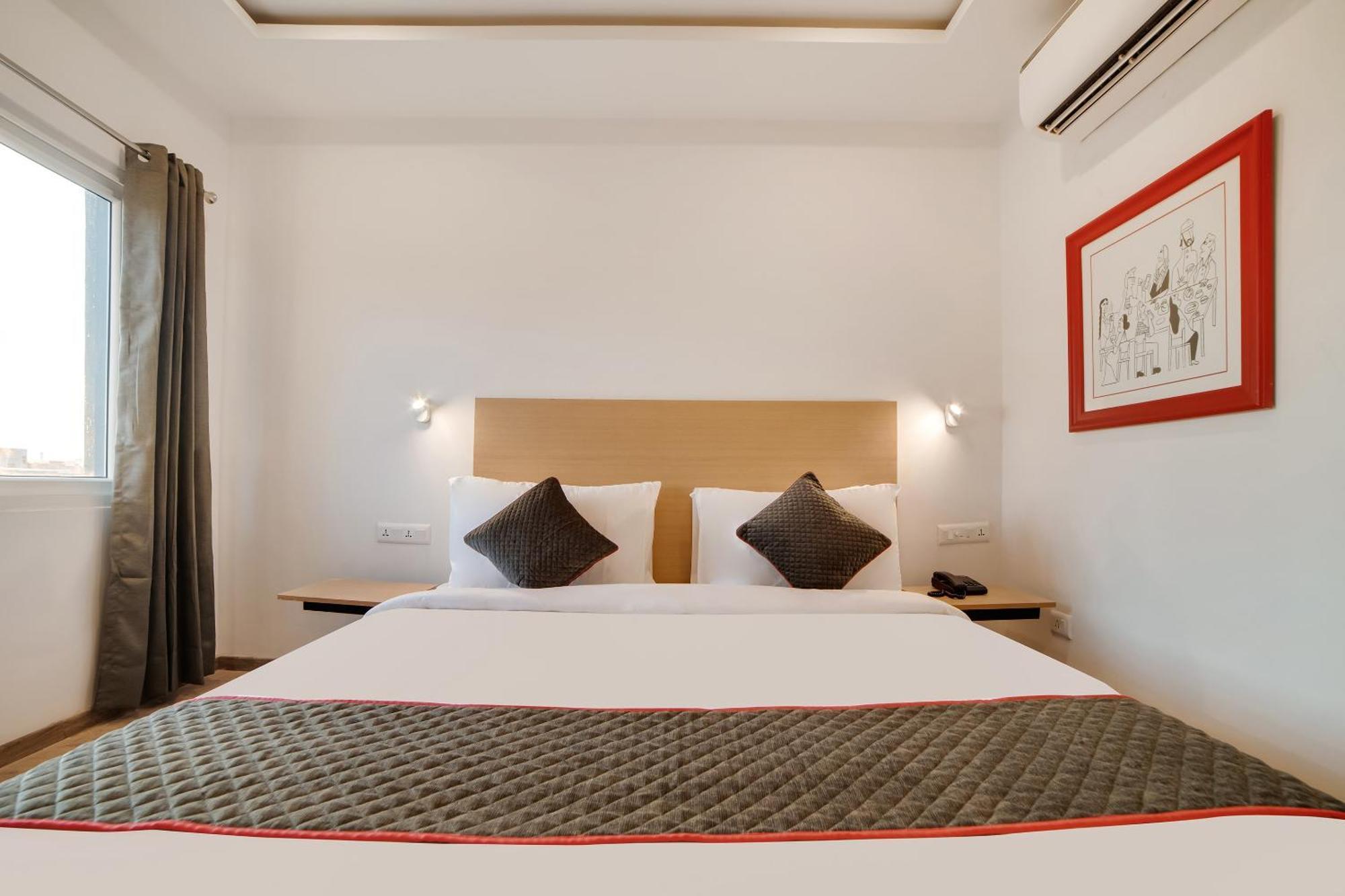 Townhouse Ss Aero Prime Hotel