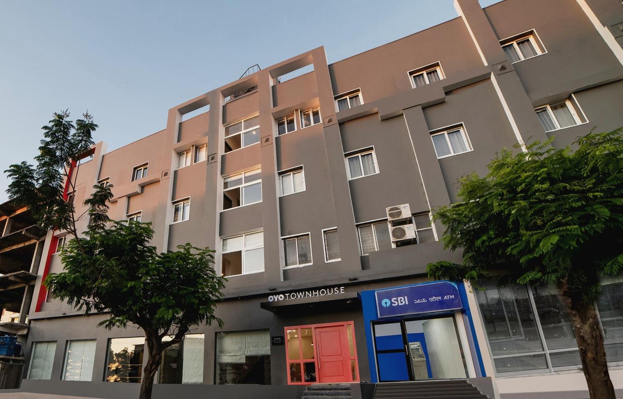 Townhouse Ss Aero Prime Hotel 4*