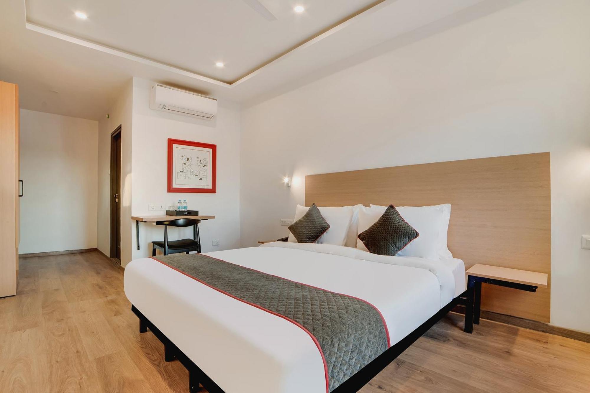 Hotel Townhouse Ss Aero Prime Shamshabad
